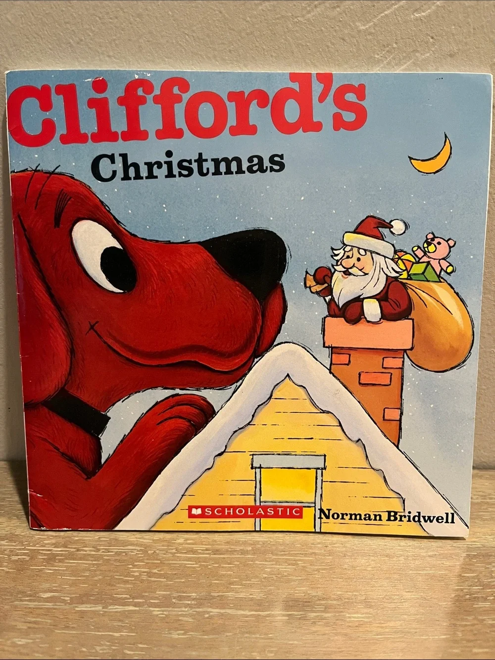Scholastic Clifford's Christmas Picture Book - Red, Yellow, Blue